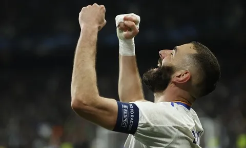 Benzema thăng hoa, được so sánh xuất sắc hơn Ronaldo