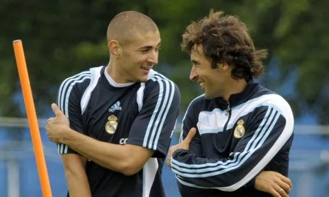Benzema vượt mặt huyền thoại Raul Gonzalez