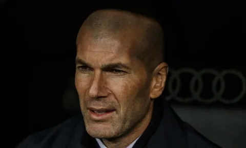 Bị Bilbao cầm hoà, Zidane xác nhận thông tin gây sốc với CĐV Real