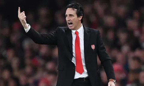 Bị CĐV Arsenal đuổi cổ, Emery chốt luôn tương lai