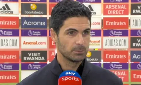 Bị CĐV Arsenal la ó, Arteta gửi ngay một thông điệp