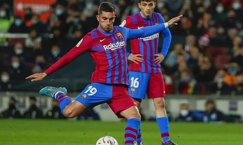 Bị chỉ trích "hóa gỗ", sao Barca đáp trả gay gắt