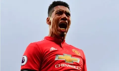 Bị "giam cầm" tại Old Trafford, "Smalldini" xuống nước cầu xin BLĐ Man Utd
