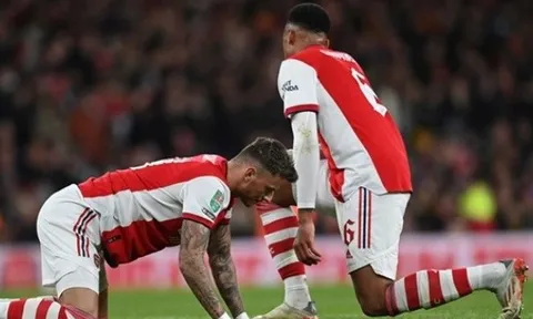 Bị loại khỏi Carabao Cup, Arteta phát thông điệp Top 4 Premier League