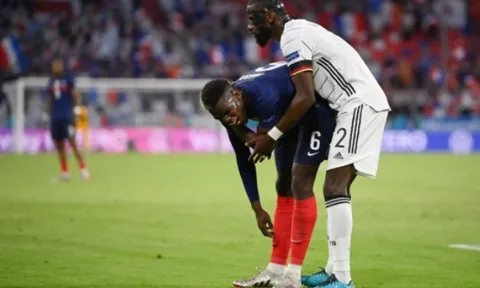 Nói được làm được... Rudiger chơi xấu Pogba theo cách khó tin