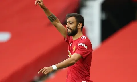 Biểu cảm hài hước của Bruno Fernandes khi được chỉ định làm đội trưởng M.U