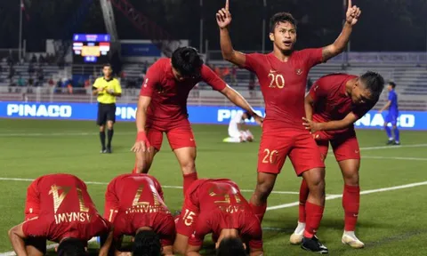 Hạ gục Singapore, Indonesia san bằng cách biệt điểm số với U22 Việt Nam