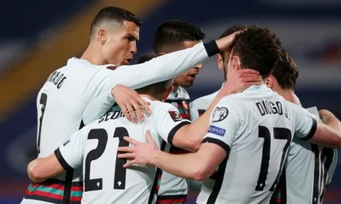 Bồ Đào Nha tại EURO 2020: Ronaldo 'làm nền', đàn em 'làm hết'?