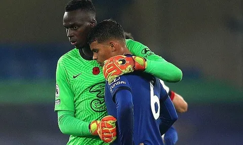 Bỏ qua Thiago Silva, cựu sao Chelsea chỉ ra nhân tố xuất sắc ở hàng thủ The Blues