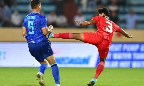 Bốn thẻ đỏ trong 3 phút ở trận U23 Thái Lan gặp Indonesia