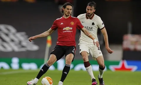 Hủy diệt AS Roma, Cavani chốt tương lai tại Man Utd chớp nhoáng