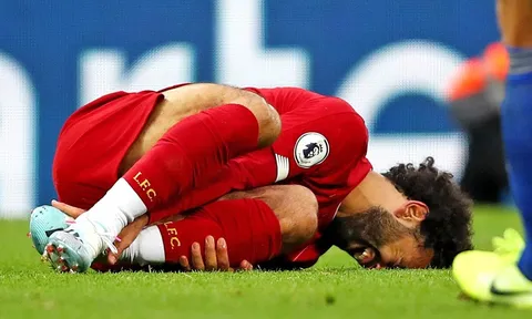 SỐC! Phản pháo Klopp, Rodgers nói lời khó tin về pha 'triệt hạ' Salah của học trò