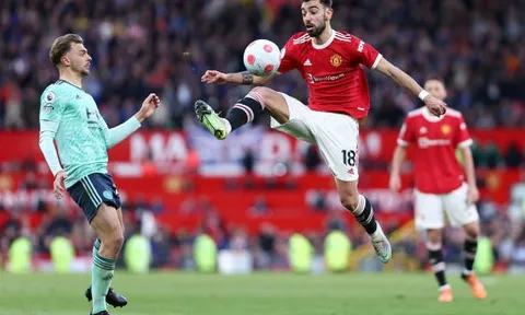 Bruno Fernandes bị lu mờ bởi 'ảo thuật gia" của Leicester