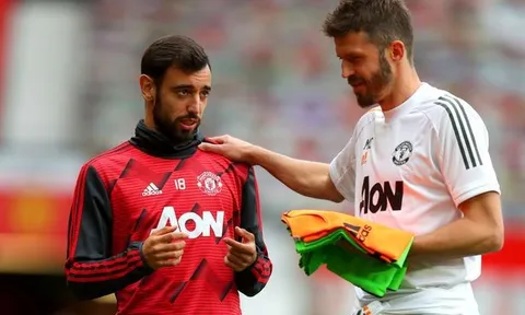 Bruno Fernandes đồng ý với Solskjaer về Michael Carrick mới