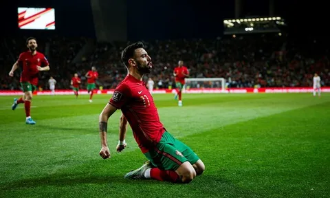 Bruno Fernandes làm "siêu cò" bất thành cho Man United