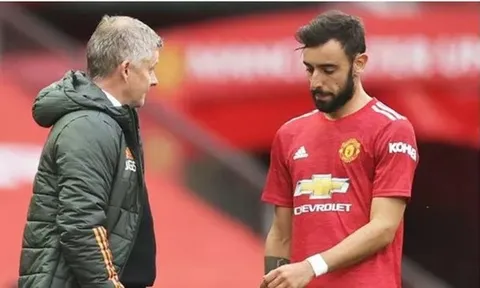 Bruno Fernandes nổi giận vì quyết định của HLV Solskjaer