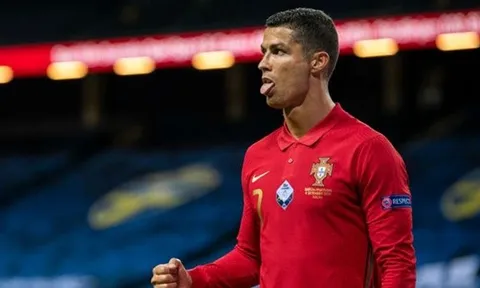 Fernandes tiết lộ cách tập điên cuồng giúp Ronaldo lập siêu phẩm