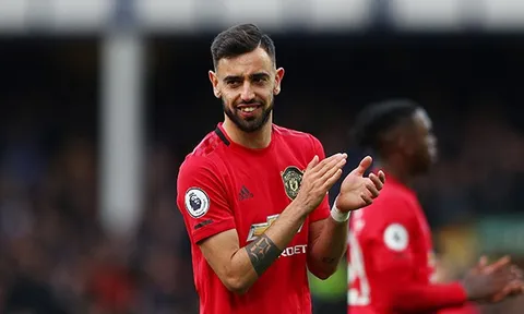 Bruno Fernandes tâng bốc sao tuổi teen của Man Utd