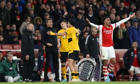 Bruno Lage xin lỗi Mikel Arteta