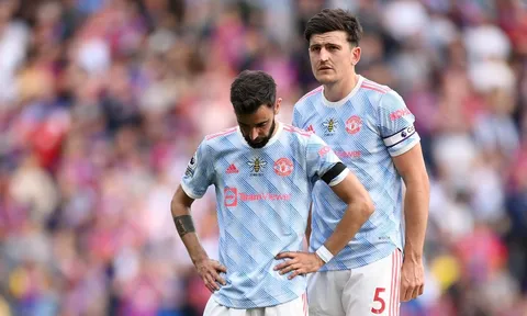 Sau Maguire, Bruno Fernandes làm dậy sóng phòng thay đồ Man Utd