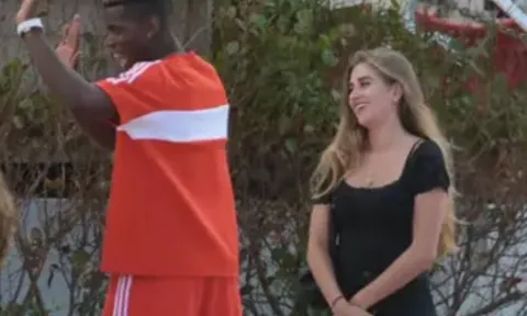Bức hình phá tan mối quan hệ giữa Pogba và Mourinho