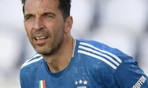 Buffon bị treo giò vì tội 'phạm thượng'