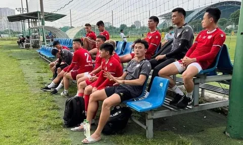 Bùi Tiến Dũng và đồng đội tiếp tục bỏ tập, không đá Cúp Quốc gia