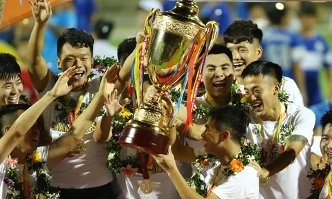 Bùng nổ bàn thắng và bóng đá tấn công trong ngày V-League hạ màn