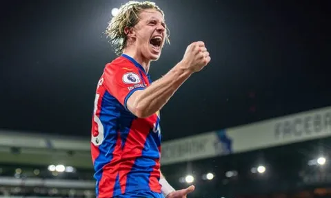 Bùng nổ cùng Palace, kẻ thừa Chelsea khiến Tuchel đau đầu