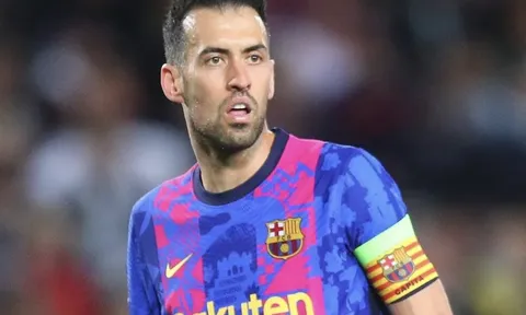 Busquets buồn vì hành động thiếu tôn trọng của Barca
