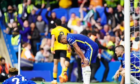 Tuchel nóng giận, "trừng phạt" toàn đội Chelsea