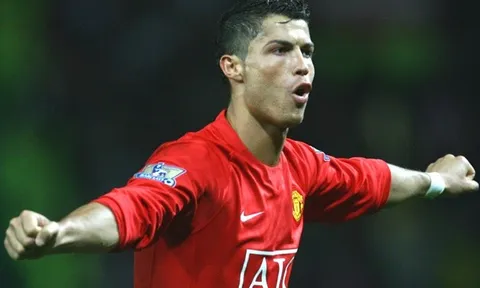 10 huyền thoại vĩ đại hàng đầu lịch sử EPL: MU thống trị