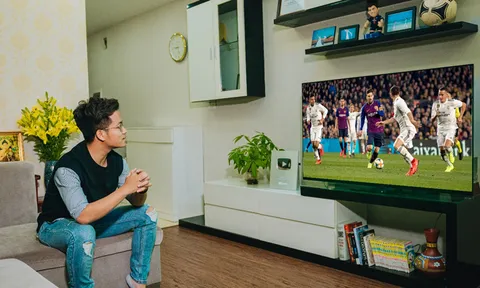 Các bình luận viên bóng đá chọn TV gì để xem SEA Games?