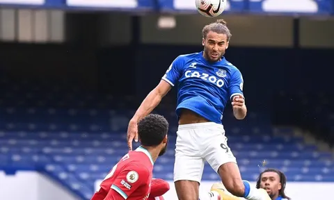 Calvert-Lewin thi triển "khinh công", biến hàng thủ Liverpool thành bù nhìn