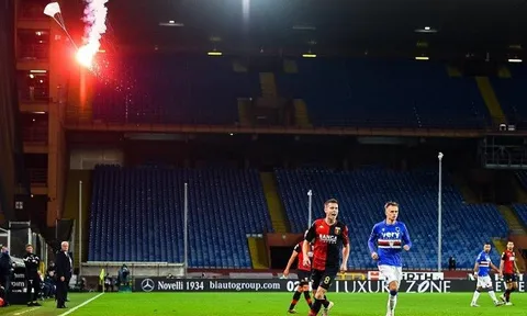 Cấm khán giả, pháo sáng vẫn xuất hiện trong trận derby nổi tiếng