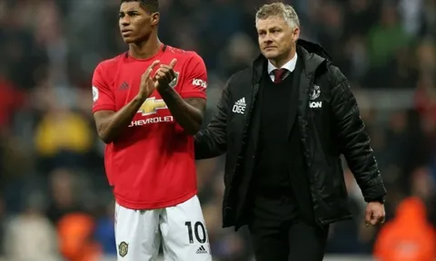 Cạn lời! "O bế" Rashford, Solskjaer chỉ trích cả đội Man Utd