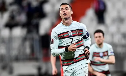 Cảnh sát phát hiện 50 gói cocaine đề tên CR7