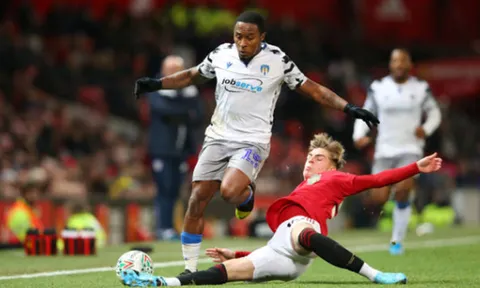 Đã tìm thấy một "Thánh xoạc" Wan-Bissaka khác tại Man United