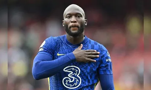 Carragher hé lộ nhân tố Liverpool sẽ khiến Lukaku tắt điện