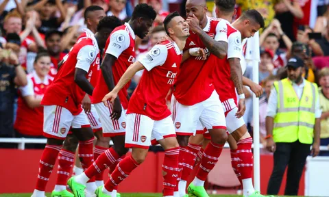 Carragher thừa nhận sức mạnh của Arsenal