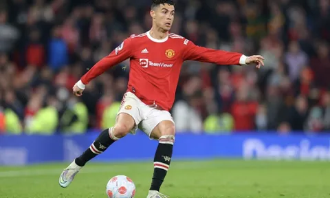 Cascarino: 'Messi là lý do khiến Ronaldo muốn rời Man United'