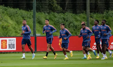 Casemiro hy vọng Ronaldo ở lại MU