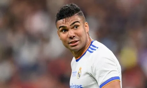 Casemiro nhận cảnh báo về Man Utd