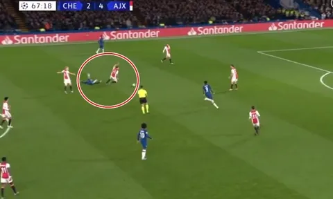 Tadic: "Chưa bao giờ tôi chứng kiến điều đó trong đời mình"