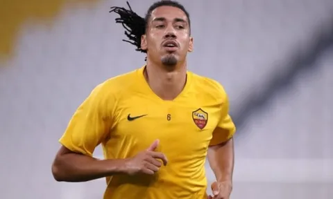"Cậu ấy chỉ là con tốt thí ở Man Utd"