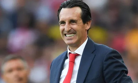 "Cậu ấy là một cầu thủ lớn, có trách nhiệm, một thủ quân của Arsenal"