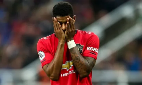 Cậu em nhà Longstaff nổ súng, Man United chỉ còn cách nhóm xuống hạng 2 điểm
