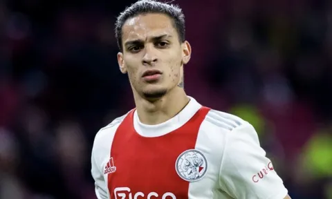 Cầu thủ Ajax chào tạm biệt Antony