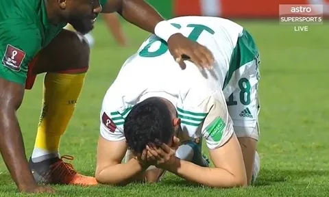 Cầu thủ Algeria khóc khi mất vé World Cup ở phút 120+4