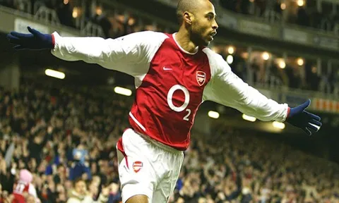 "Cầu thủ Chelsea đó thật tuyệt vời, như Thierry Henry vậy"